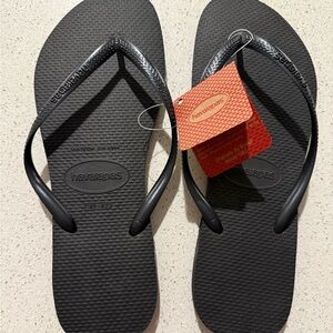 Havaianas Dark Flip Flops